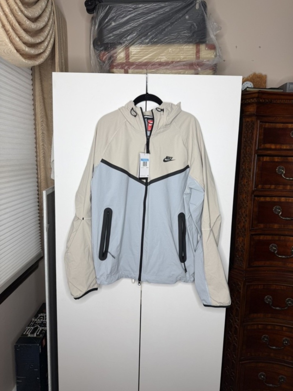 Nike Tech Dri-FIT Woven Full-Zip Windrunner Jacket Men’s Medium IU6965-012 NEW